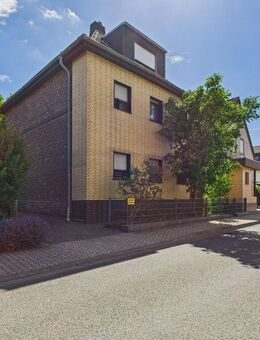 Freistehendes, ruhiges Haus mit großem Grundstück in Hoven. - Düren