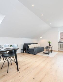 Frisch sanierte & helle 2-ZKB mit tollem Grundriss und 2 Stellplätzen - provisionsfrei - Augsburg