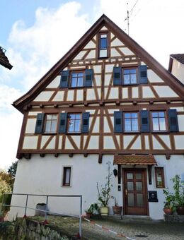 Architektonisches Kleinod - kernsaniertes Fachwerkhaus aus dem 17. Jahrhundert mit großem Garten - Neuhausen (Fildern)