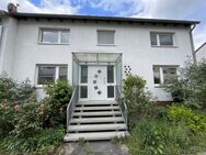 Doppelhaushälfte mit Garage und kleinem Garten. Individuelle Raumaufteilung - Göttingen