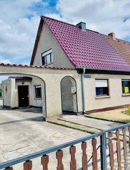 Doppelhaushälfte mit großem Grundstück in Wittenberg - Wittenberg (Lutherstadt)