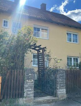 Brück Immobilien - Reihenendhaus mit Potenzial - großer ca. 430 m² Grund - Renovierungsobjekt - Freising