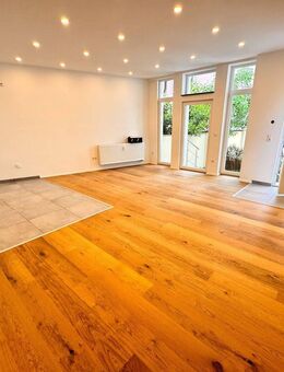 Provisionsfrei - Sanierte Wohnung mit Garten, Garage und Stellplatz zentral in Nürnberg - Nürnberg