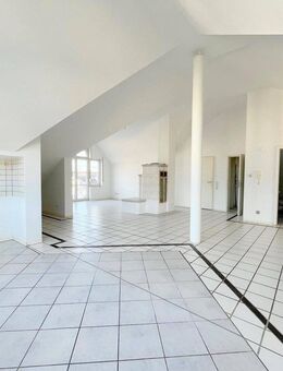 Reserviert! Außergewöhnliche Dachgeschosswohnung mit drei Zimmern und schönem Ausblick in Wirges - Wirges