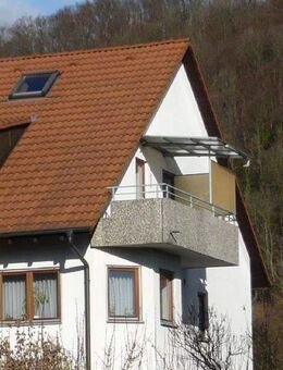 PLZ 79639 herrliche Dachstudiowohnung mit Balkon, EBK und Garage - Grenzach-Wyhlen