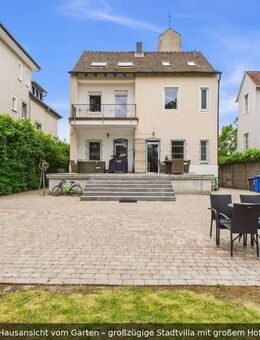 Hanau: Großzügige Stadtvilla mit Kamin, Balkon & großem Garten - 8 Zimmer - Hanau (Brüder-Grimm-Stadt)