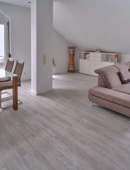 TOP! *** Belohnung für langes Suchen! *** DG-Wohnung am Steinberg - Langen (Hessen)