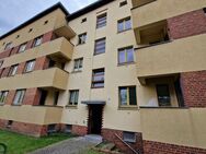 Gemütliche zwei Zimmer Wohnung mit kleiner Einbauküche und Balkon! - Magdeburg