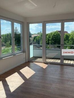 IMMOBERLIN.DE - Wunderbare Aussichten! Moderne Wohnung mit Balkon am Ruppiner See - Neuruppin