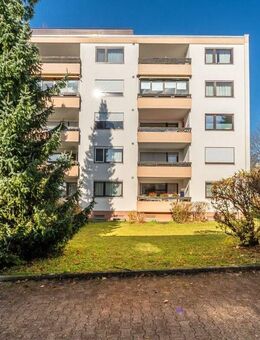 große 4,5-Zimmer-Wohnung Aufzug, verglaster Balkon, Tiefgarage großer Kellerraum - Villingen-Schwenningen