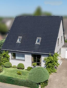 WOHNBAU: Ihr freistehendes Zuhause zum Verlieben in Bestlage - Bedburg