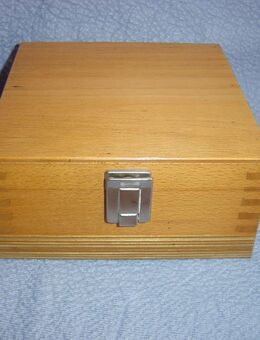 Holzkiste mit Deckel Schloss Holzbox  18 x 18 x 8,5cm - Stuttgart