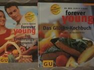 forever young Das Glücks-Kochbuch + forever young Das Ernährungsprogramm, Dr. med. Ulrich Strunz, neuwertig - München