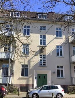 Geräumige 3-Zimmer-Wohnung mit Duschbad und zwei Balkonen in attraktiver Lage - Bremen