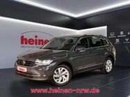 VW Tiguan, 1.5 TSI Move, Jahr 2023 - Bergkamen