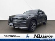 VW Touareg, 3.0 Elegance V6 eHybrid 8, Jahr 2021 - Neubrandenburg