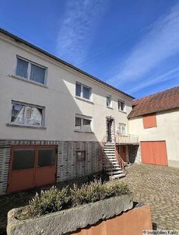 Ehemaliges Bauernhaus mit Scheune und 6524 m² Grundstück - Niederkirchen