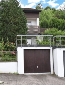 Einziehen & wohlfühlen: Großzügiges Reihenendhaus mit moderner Aufteilung - Ingelfingen