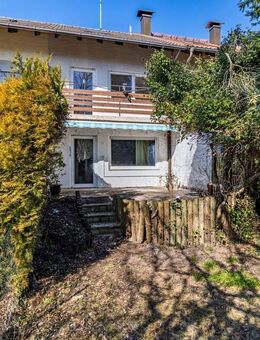 Renovierungsbedürftiges Reihenmittelhaus in ruhiger Wohngegend von Olching - Olching