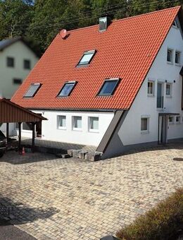 REIZVOLLES 1- / 2-FAMILIENHAUS MIT WINTERGARTEN UND GROSSEM GARTEN IN SCHÖNER RANDLAGE - Michelfeld