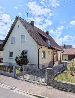 Charmantes Ein-/Zweifamilienhaus mit großem Garten und Garage - Günzburg