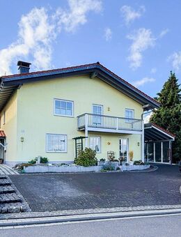 Engel & Völkers: Großzügiges EFH mit großem Wintergarten, weitläufigem Grundstück und ELW! - Königswinter