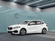 BMW 118, i GSD Lines, Jahr 2022 - München