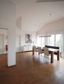 Exklusive Dachgeschosswohnung mit Extras - Kirkel