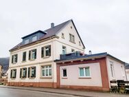 Mehrfamilienhaus mit Anbau und zusätzlichem Bauplatz - Hinterweidenthal