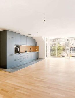 Großzügiger stylischer 4,5-Zimmer-Wohntraum mit Wintergarten im urbanen Sendling - München