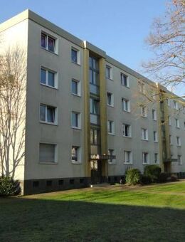 Schöner Wohnen in dieser sanierten 3-Zimmer-Wohnung mit Balkon - Duisburg
