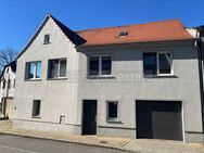 durchsanieres Stadthaus, 125m², 4 Zi. + ausbaufähiges DG, Garage, in Marktplatznähe von Lützen - Lützen