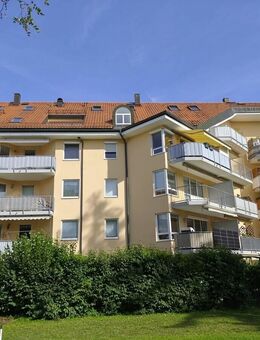 Grüne Innenhöfe, großer Südwestbalkon, im beliebten 2.OG mit Aufzug, Besichtig. SA 11.10. n. Verbg. - München