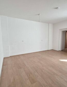 Perfekt für Singles & Paare: Charmante 2-Zimmer-Wohnung in Top-Lage! - Hohenstein-Ernstthal