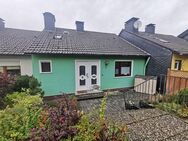 Reihenmittelhaus "modernisiert und einzugsbereit" in sonniger Lage von Bad Berleburg-Stadt - Bad Berleburg