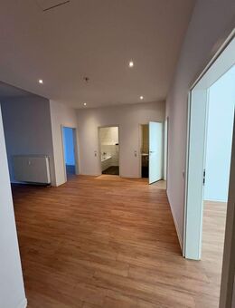 WG geeignete 3 Zimmer-Studentenwohnung inkl. Küche neben dem Rhein-Center! [VAC-16643] - Köln