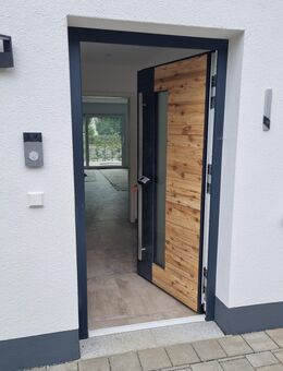 Neubau Doppelhaushälfte mit toller Ausstattung und Fernwärme - Holzkirchen (Regierungsbezirk Oberbayern)