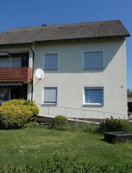 Zweifamilienhaus mit Doppelgarage - EG zur Selbstnutzung - OG vermietet - Vilseck