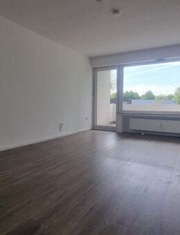 Balkon! Schöne Ergeschosswohnung mit 3-Zimmer in Bochum zu vermieten! - Bochum