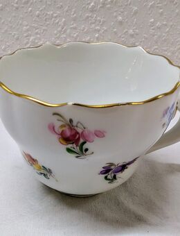 Handbemalte Tasse Teichert Werke Meissen Porzellan Streublümchen - Mendig