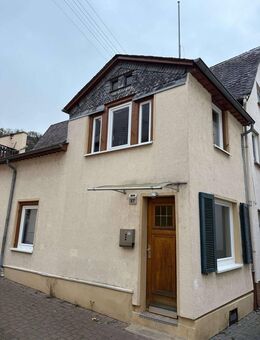 Kleines gemütliches Haus im Herzen von Kestert - Kestert