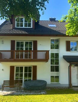 Hochwertiges EFH auf einem traumhaften, parkähnlichen Grundstück in begehrter TOP-Lage Vaterstetten - Vaterstetten