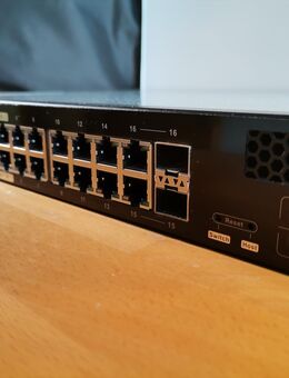 QNAP QGD-1600P 16-Port Smart Edge PoE Switch mit integriertem NAS 8GB OVP - Wuppertal