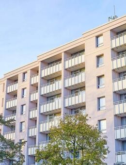 Ihr können Sie ERSTE/R sein! Neubezug nach Sanierung unserer 2-Zimmer Wohnung - Monheim (Rhein)