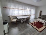 Freistehendes Zweifamilienhaus mit großem Garten, Terrasse und Balkon - Pleidelsheim