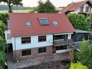 *OHNE PROVISION* Großzügiges Zweifamilienhaus inkl. ELW & 256m² Wohnfl., 3x Garagen, Terrasse, 2x Balkone & Garten - Binau