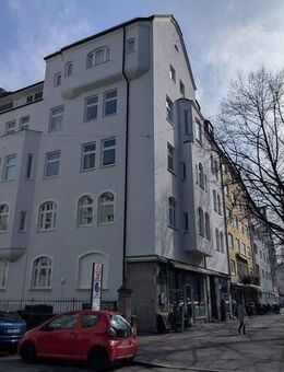 WG geeignet * DG Wohnung * mit 2 Terrassen * direkt am Elisabethmarkt * Maxvorstadt * - München