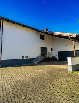 Gepflegtes Zweifamilienhaus im Herzen von Donaustauf - Donaustauf