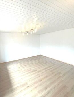 Ihr gehobener Wohntraum! Moderne 4 Zimmer-Wohnung mit Balkon! - Mutlangen
