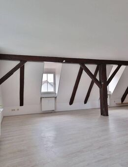 Charmante denkmalgeschützte Maisonette-Wohnung - stilvoll saniert mit großzügiger Bühne - Ehningen